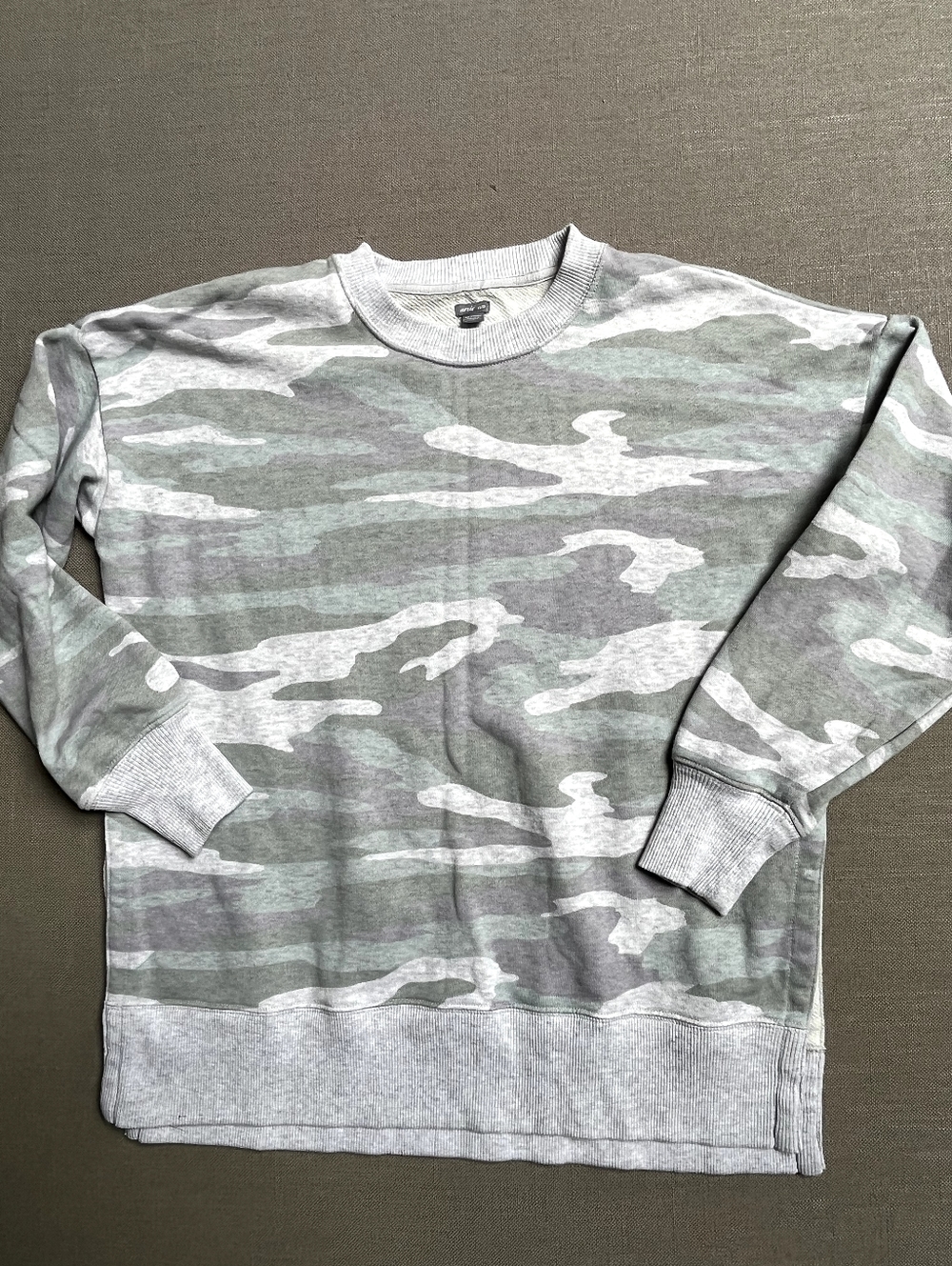 Aerie Light Gray Green Camo Print Sweatshirt Size XS